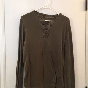 Men’s pullover long sleeve shirt